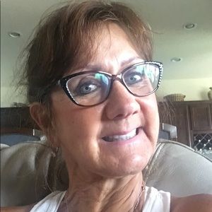 Meet your Posher, Joy